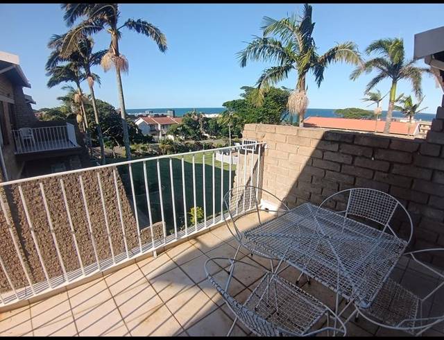3 BEDROOM APARTMENT FOR SALE IN UVONGO BEACH